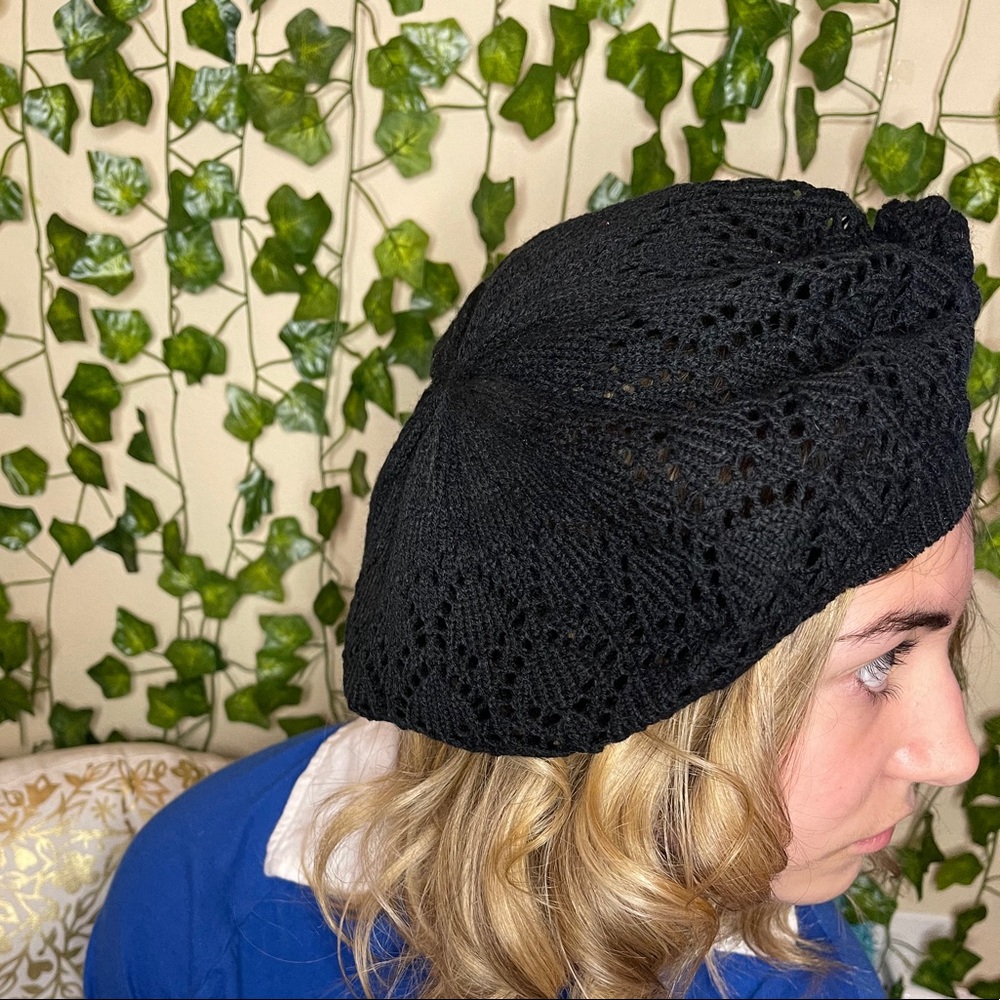 Beret - Picture 2 of 4